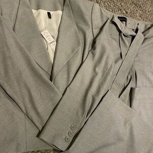 White House, black market gray Chevron suit with silk lining